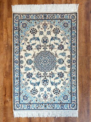 Nain mit Seide 120x0,82