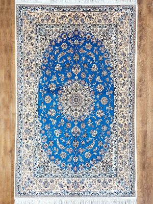 Nain mit Seide  2,04x1,28